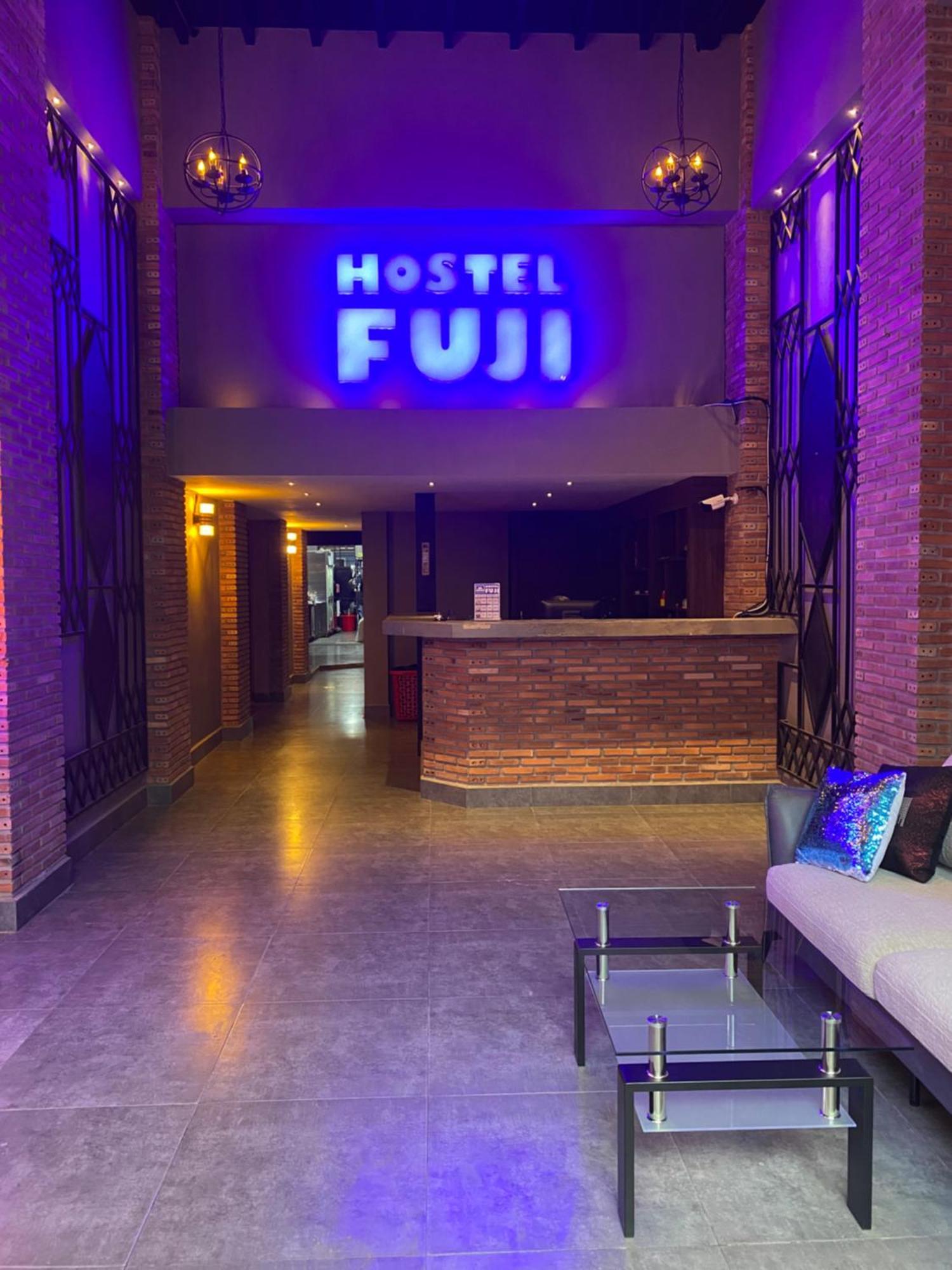 Hostel Fuji พนมเปญ ภายนอก รูปภาพ