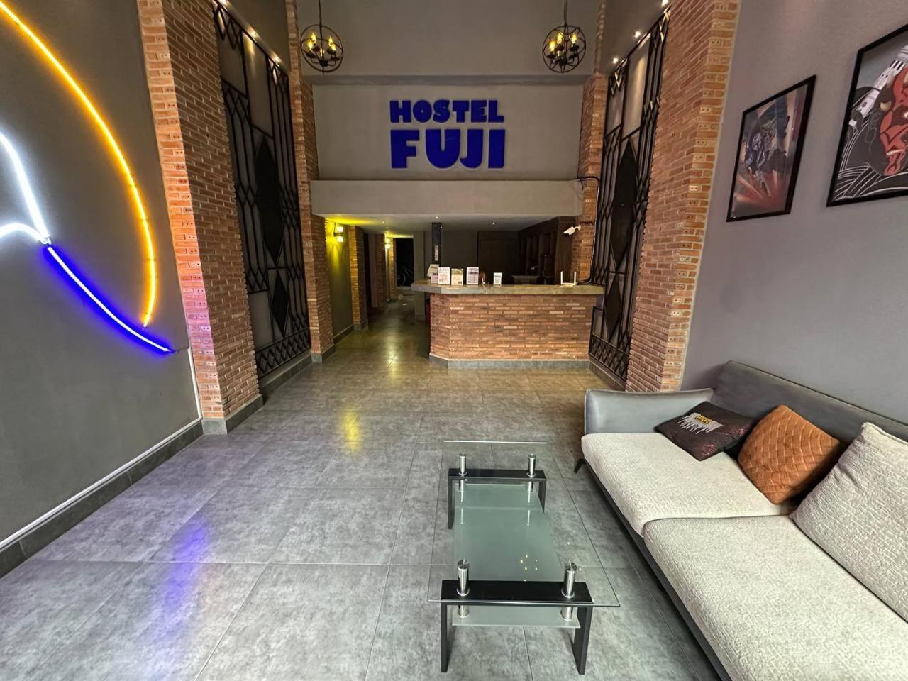 Hostel Fuji พนมเปญ ภายนอก รูปภาพ